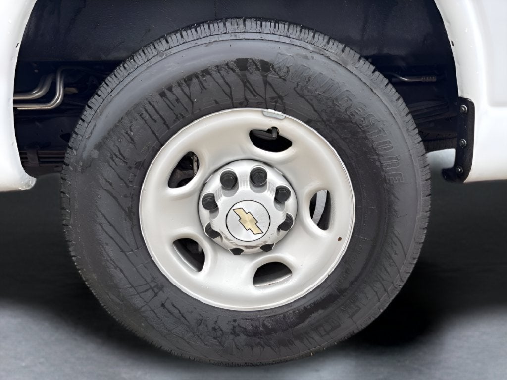 2023 Chevrolet Express Passenger 3500 1LS