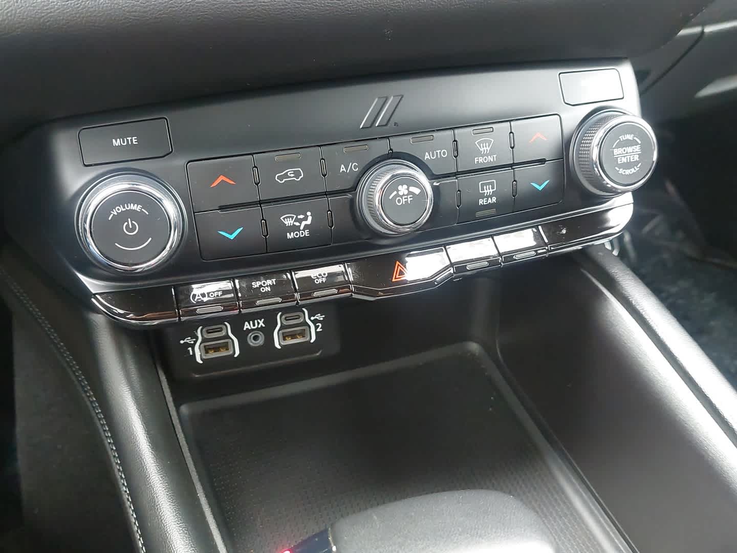 2023 Dodge Durango SXT Launch Edition