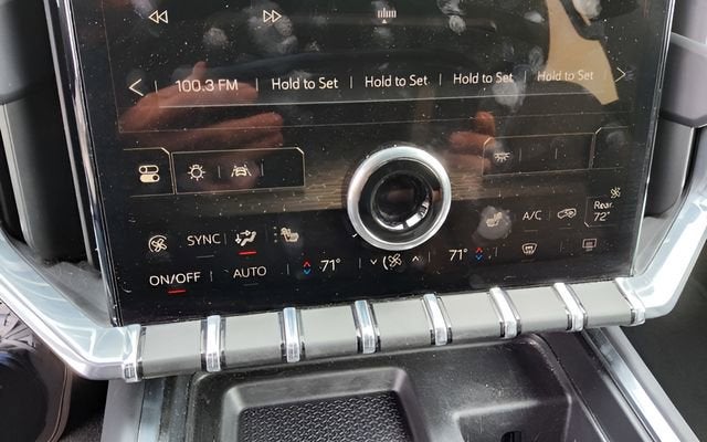 2024 GMC Acadia Elevation