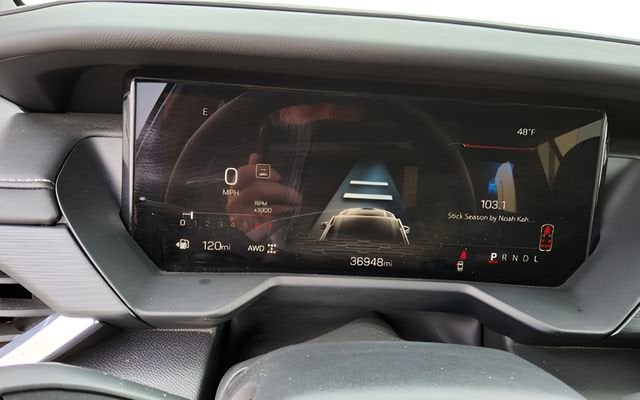 2024 GMC Acadia Elevation