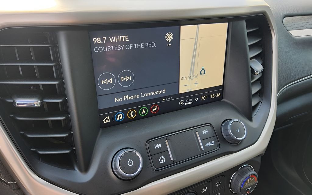 2023 GMC Acadia Denali