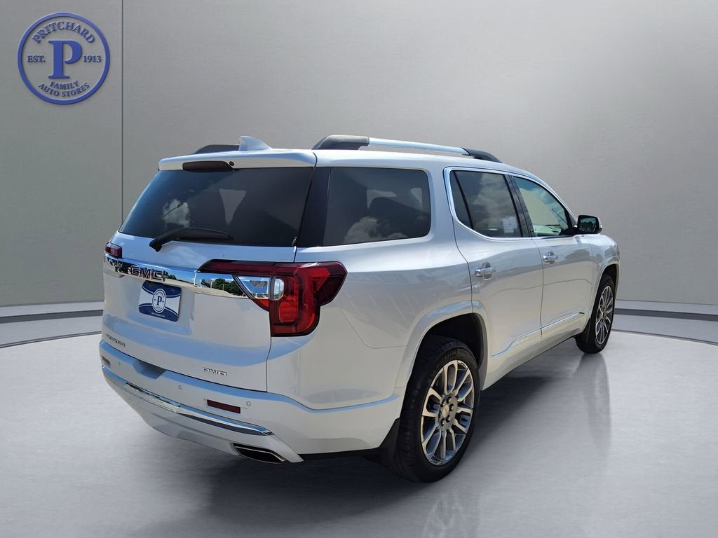 2023 GMC Acadia Denali