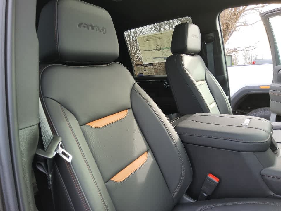 2025 GMC Sierra 2500 HD AT4