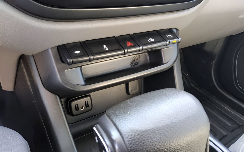 2021 GMC Canyon 4WD Elevation Standard