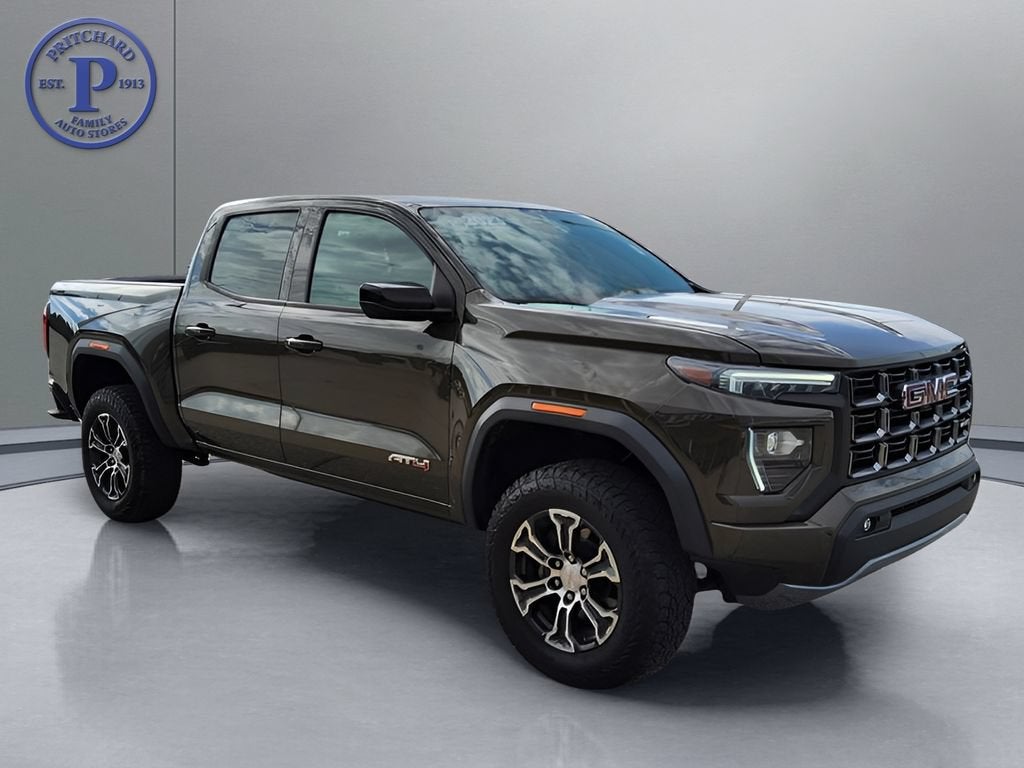 2023 GMC Canyon 4WD AT4