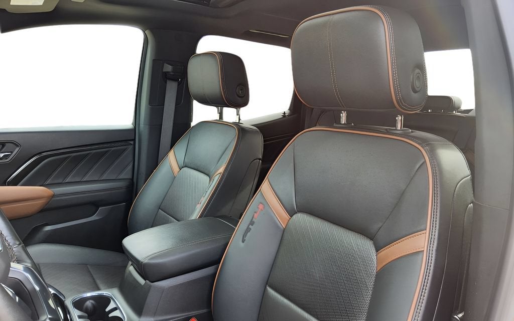 2023 GMC Canyon 4WD AT4
