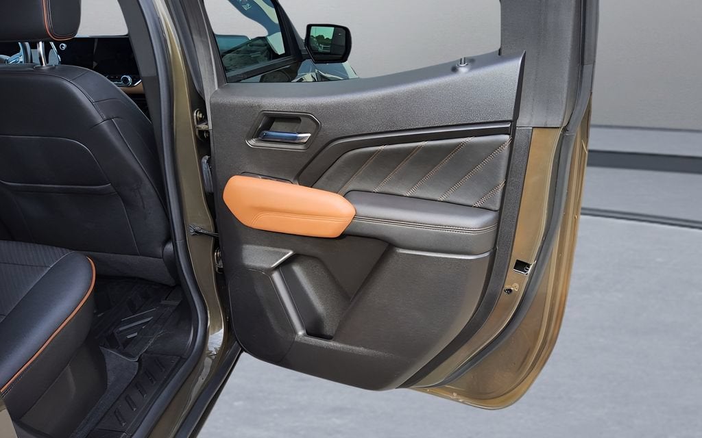 2023 GMC Canyon 4WD AT4