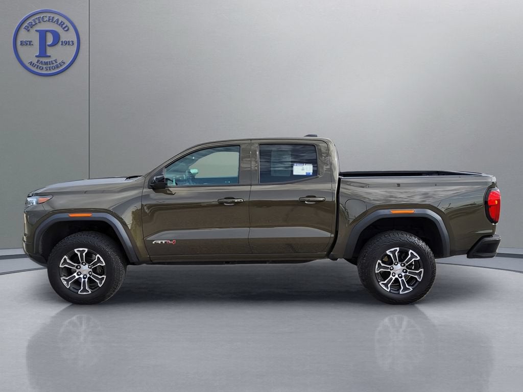 2023 GMC Canyon 4WD AT4