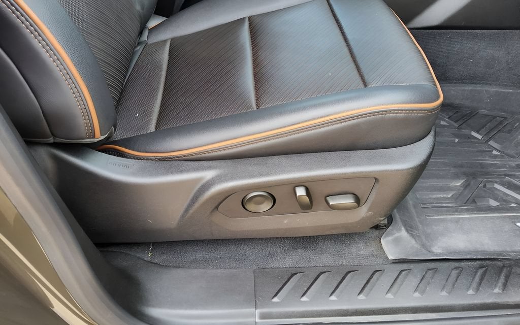 2023 GMC Canyon 4WD AT4