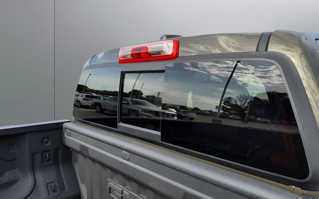 2023 GMC Canyon 4WD AT4