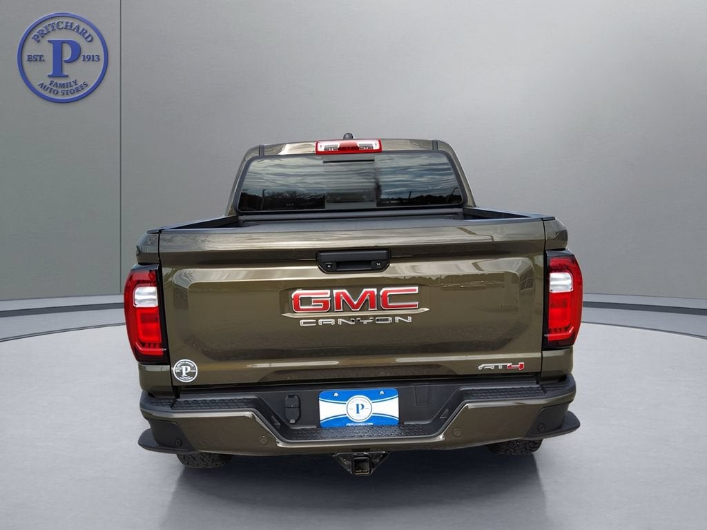 2023 GMC Canyon 4WD AT4