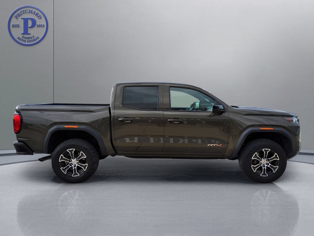 2023 GMC Canyon 4WD AT4