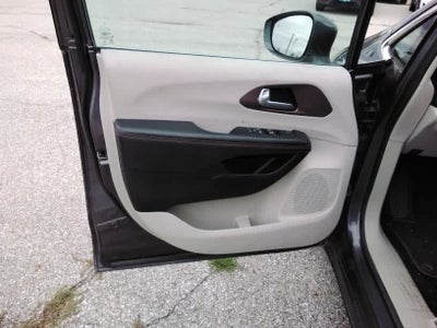 2018 Chrysler Pacifica Base