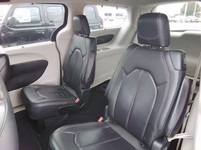 2018 Chrysler Pacifica Base
