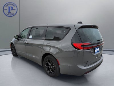 2023 Chrysler Pacifica Hybrid Limited