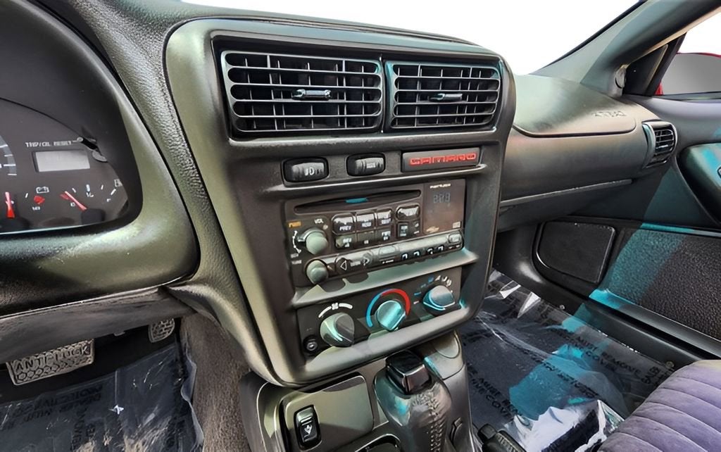 2000 Chevrolet Camaro Base