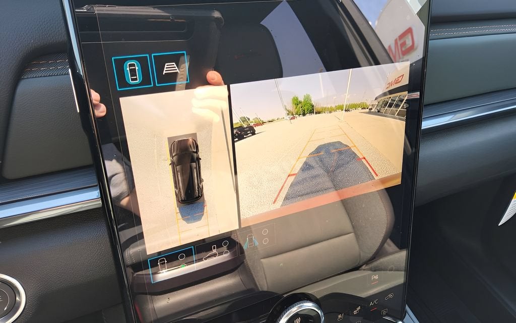 2026 GMC Terrain AT4 - Photo 9