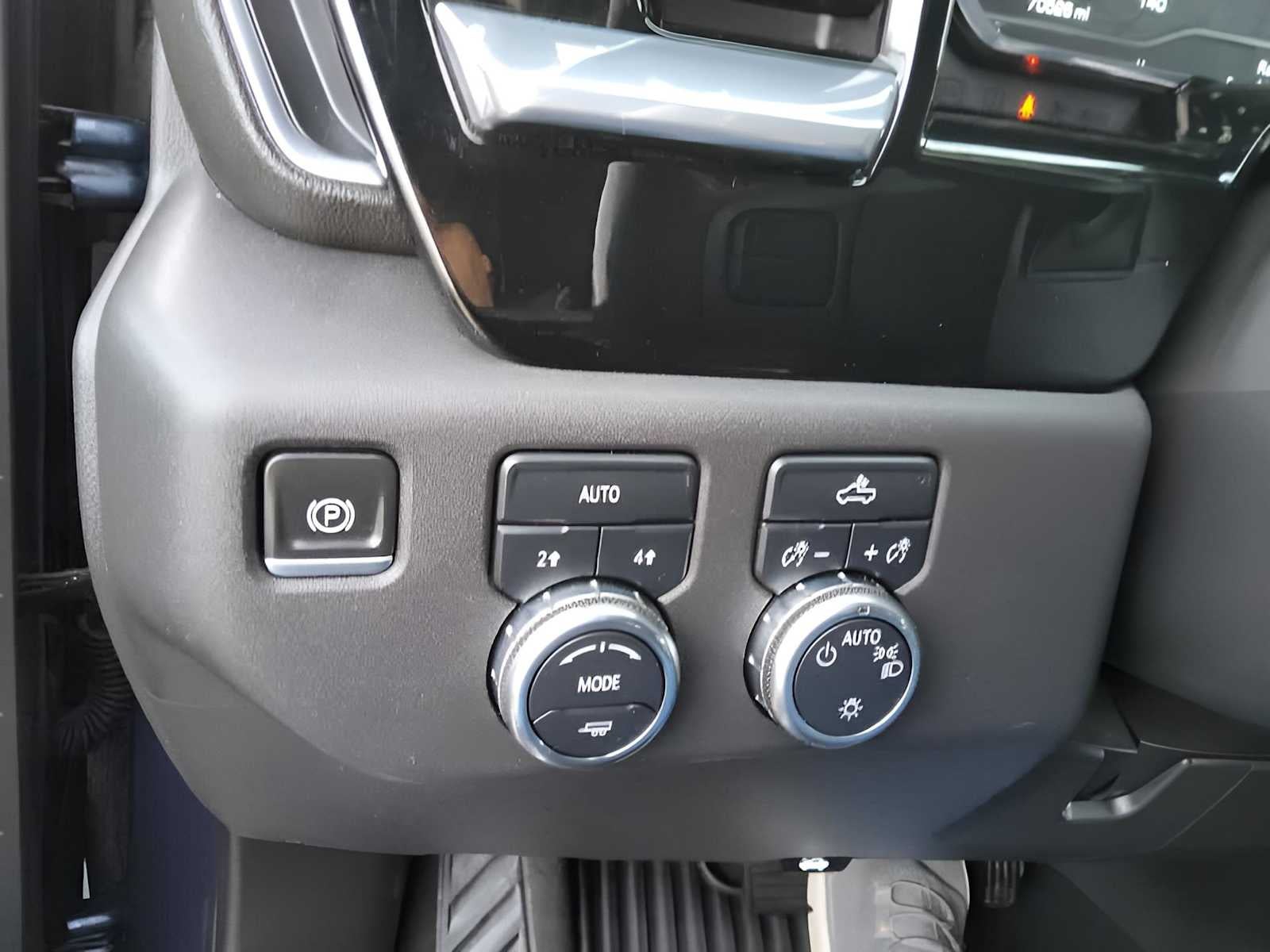 2022 GMC Sierra 1500 SLE