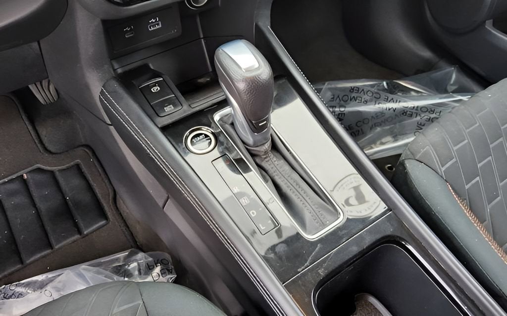 2021 Nissan Kicks SR