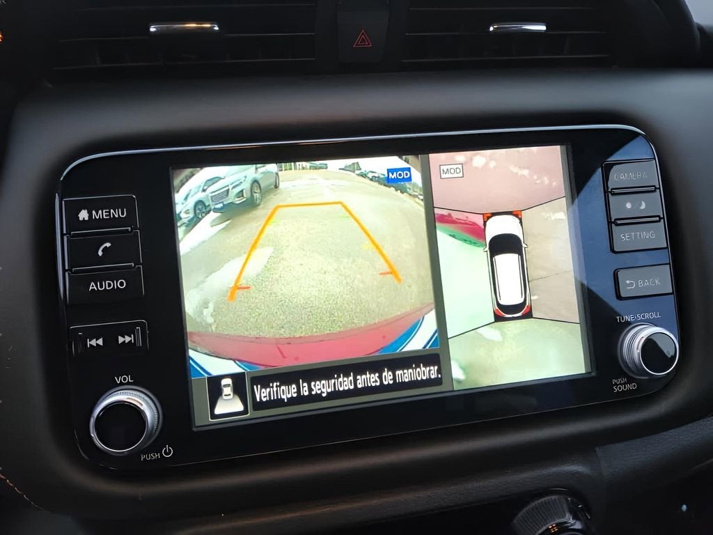 2021 Nissan Kicks SR