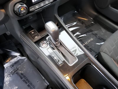 2021 Nissan Kicks SR