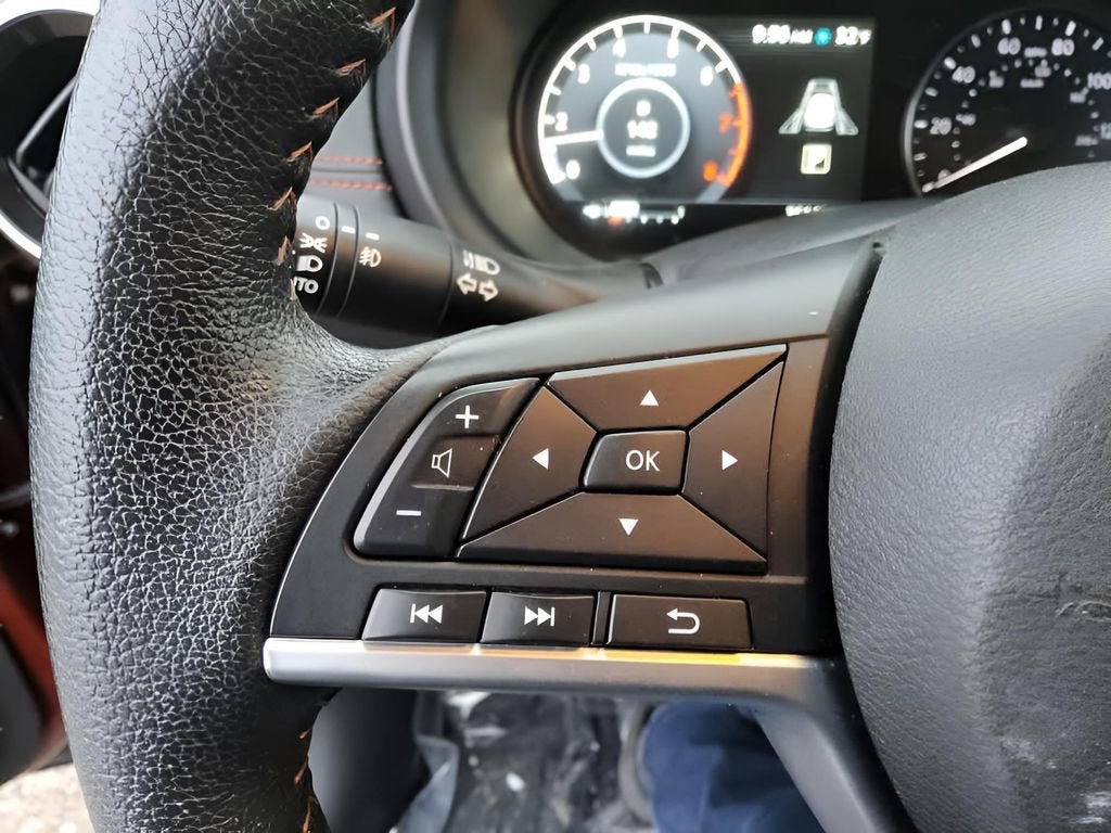 2021 Nissan Kicks SR