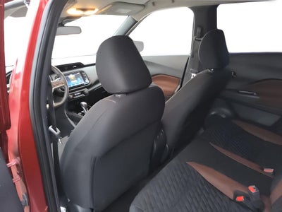 2021 Nissan Kicks SR