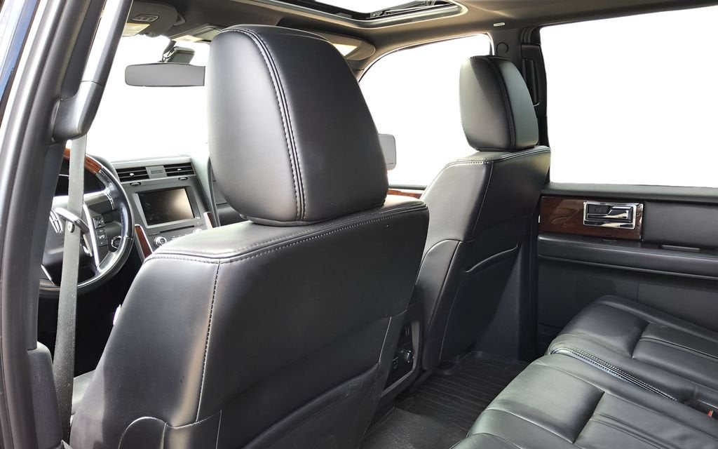 2015 Lincoln Navigator Base