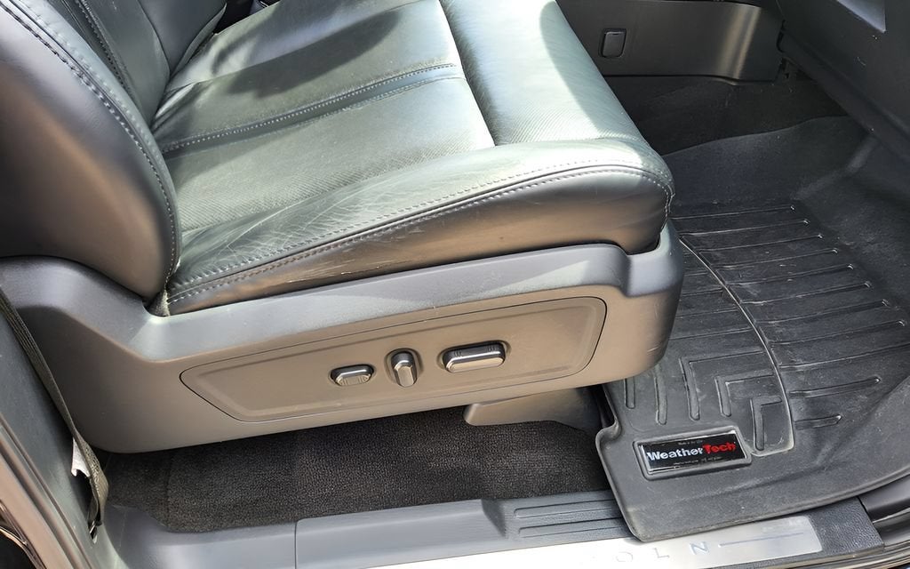 2015 Lincoln Navigator Base