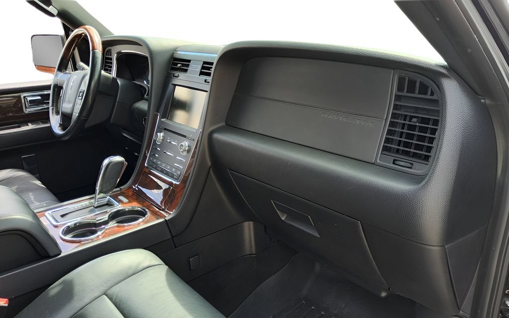2015 Lincoln Navigator Base