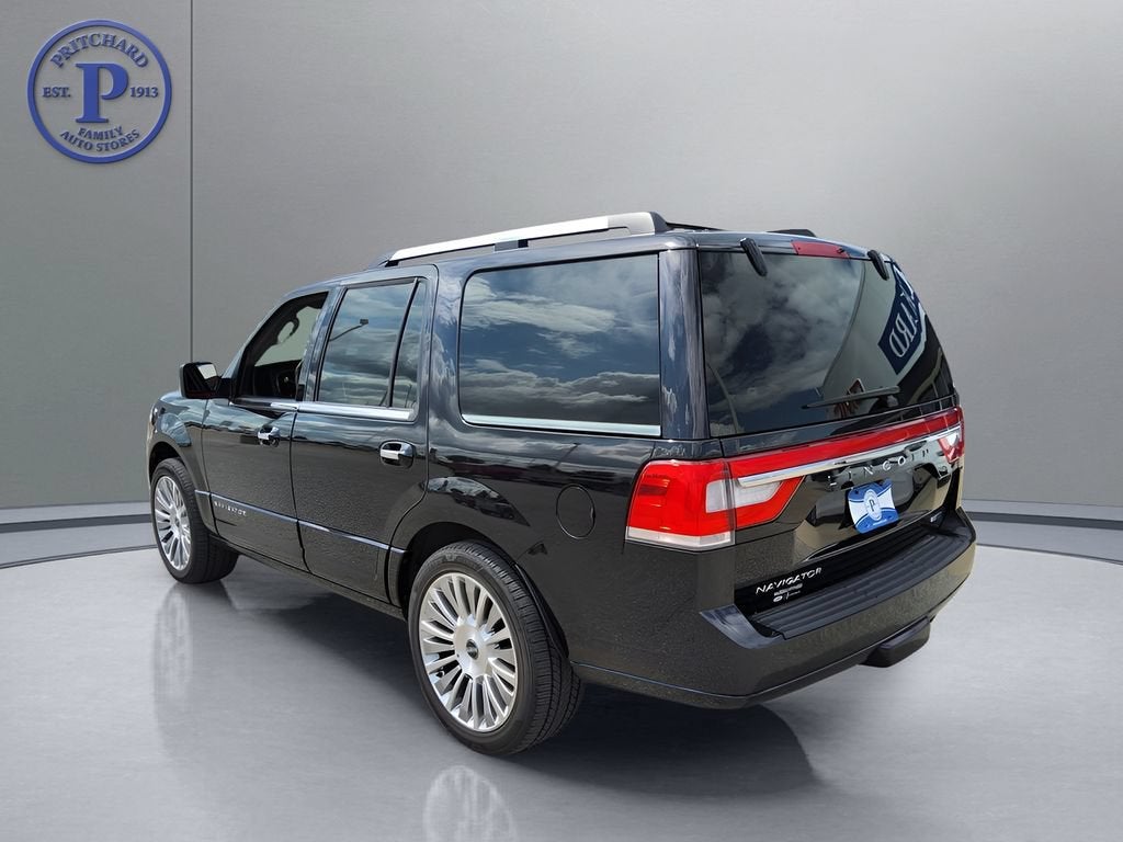 2015 Lincoln Navigator Base