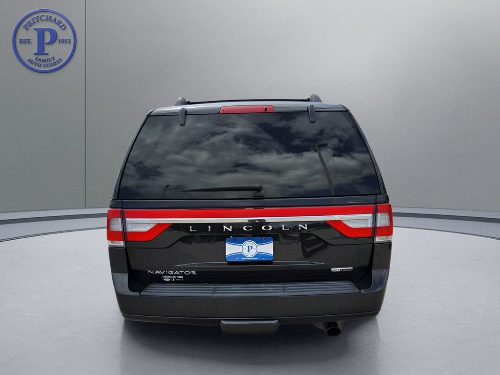 2015 Lincoln Navigator Base