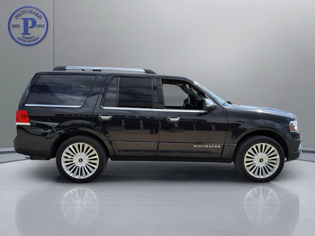 2015 Lincoln Navigator Base