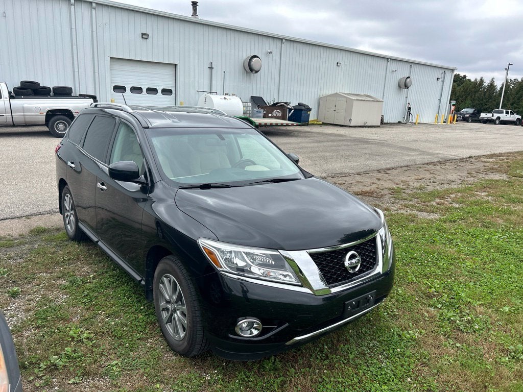 2016 Nissan Pathfinder SV