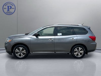 2017 Nissan Pathfinder SL