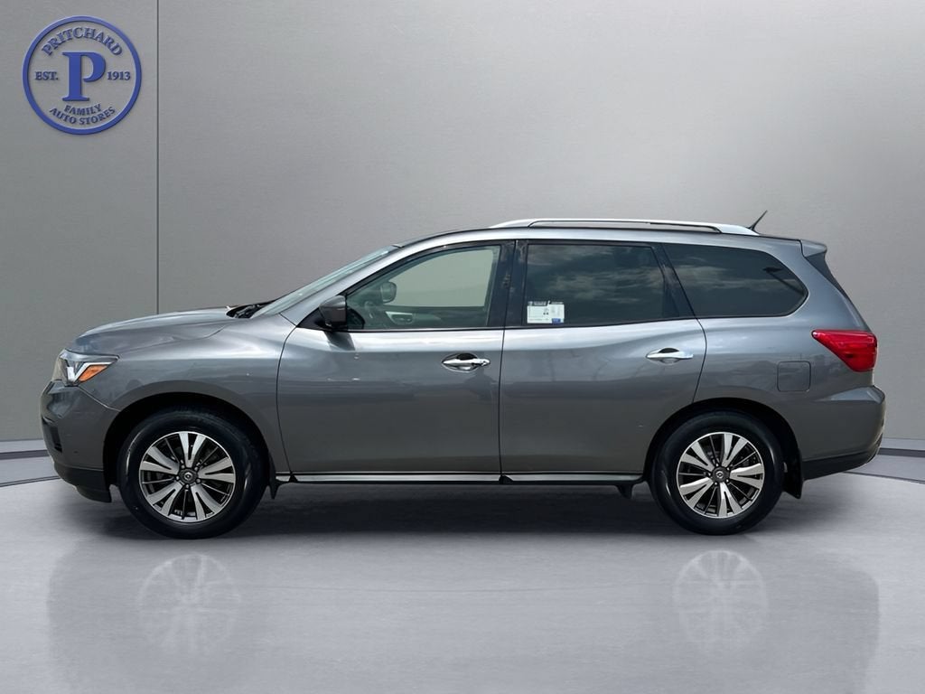 2017 Nissan Pathfinder SL