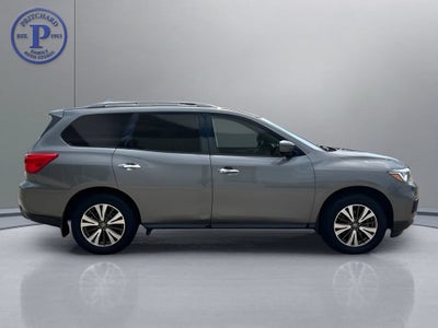 2017 Nissan Pathfinder SL