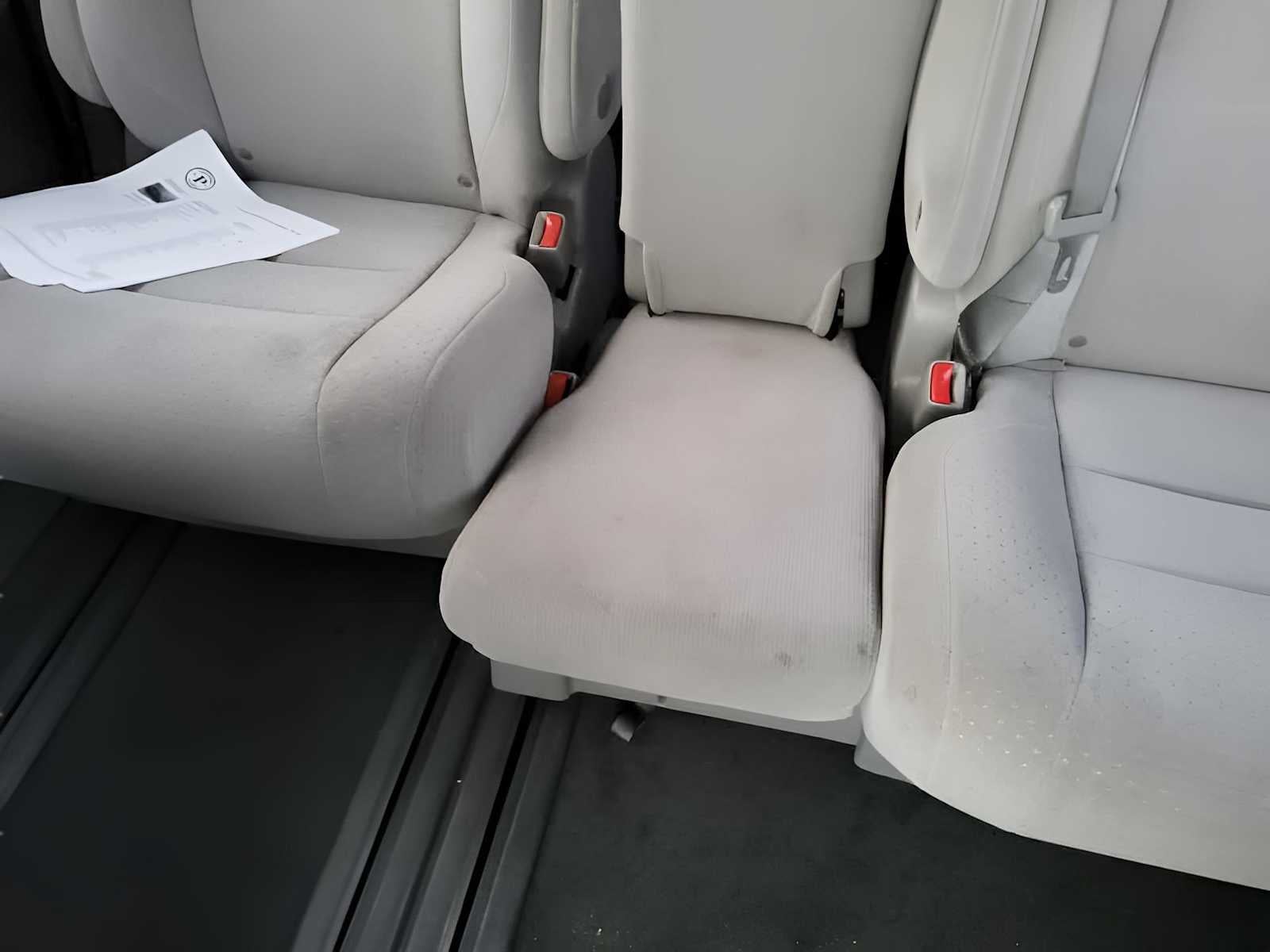 2020 Toyota Sienna LE Auto Access Seat