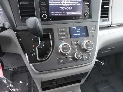 2020 Toyota Sienna LE Auto Access Seat