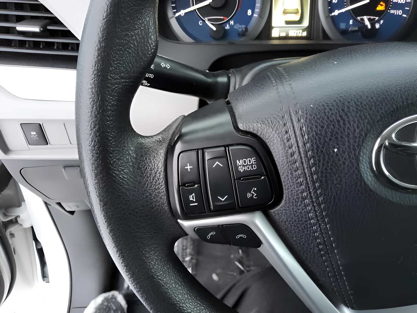 2020 Toyota Sienna LE Auto Access Seat