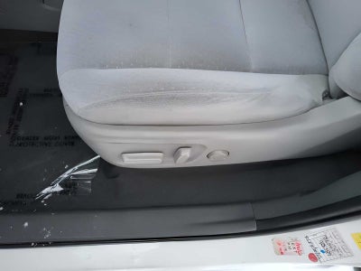 2020 Toyota Sienna LE Auto Access Seat