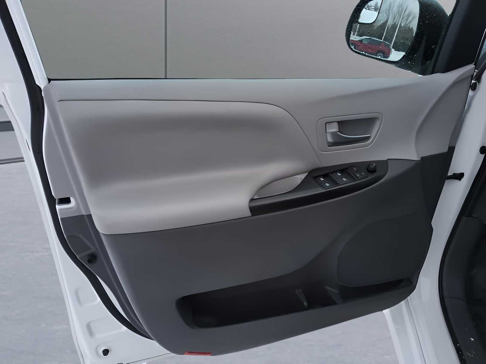 2020 Toyota Sienna LE Auto Access Seat