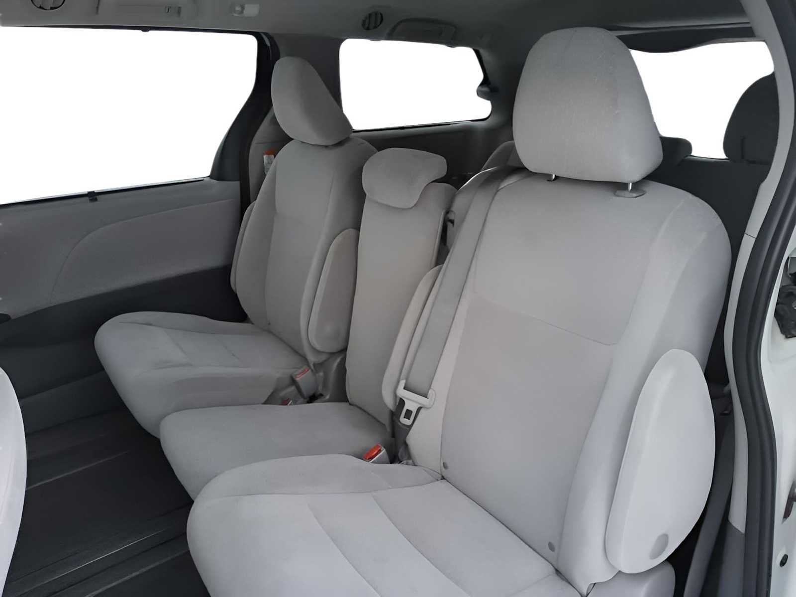 2020 Toyota Sienna LE Auto Access Seat