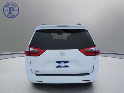 2020 Toyota Sienna LE Auto Access Seat