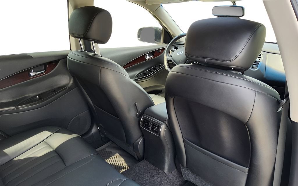 2016 INFINITI QX50 Base